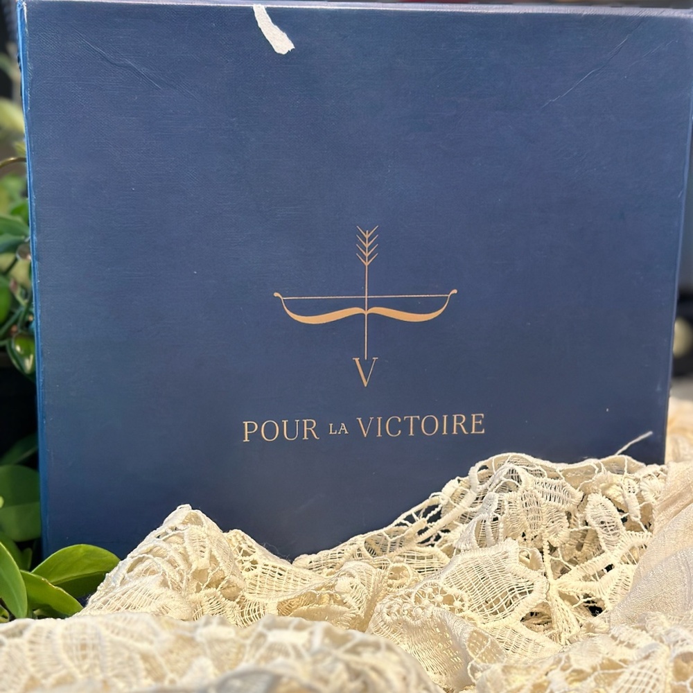 Pour la Victoire Aya pumps NIB - Picture 2 of 5